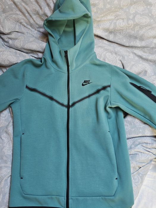 Tech Flecce Nike neon