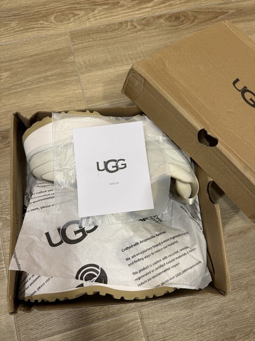 Кросівки жіночі Ugg весна-осінь