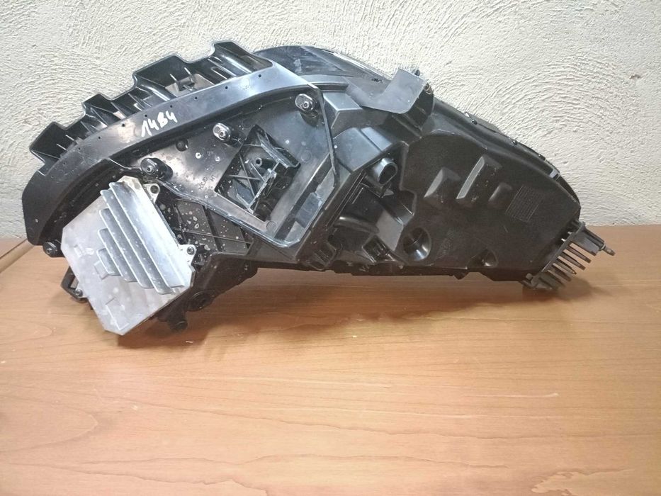 Tesla S lampa Led lewa