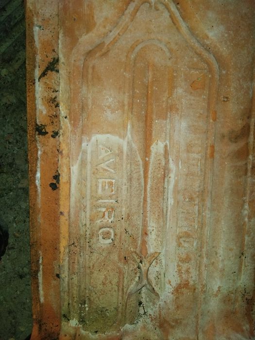 Telha marselha usada