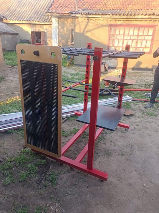 Професійні вішалки для одягу , в магазині