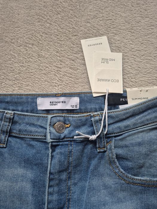 Jeansy Reserved  .