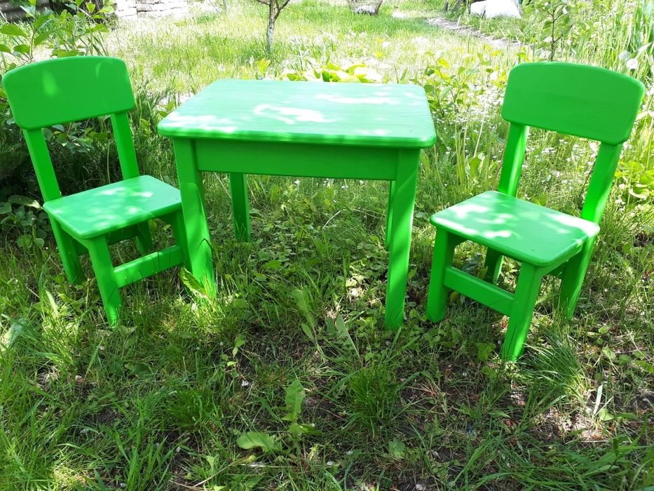Детский стол,стул