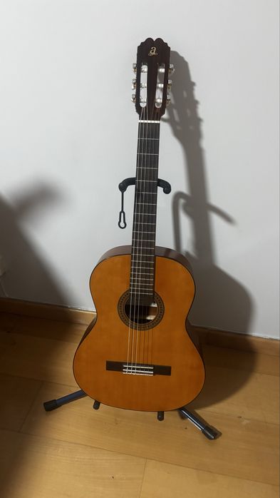 Guitarra clássica Admira Rosario
