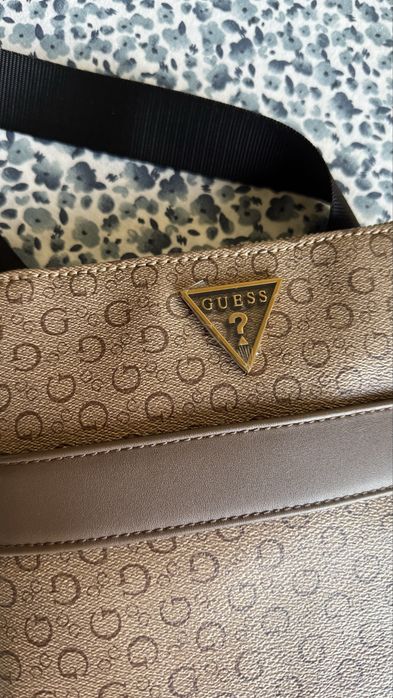 Bolsa Guess de homem nova