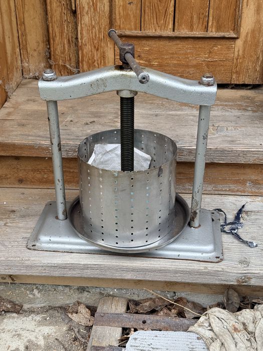 Прес металевий ручний