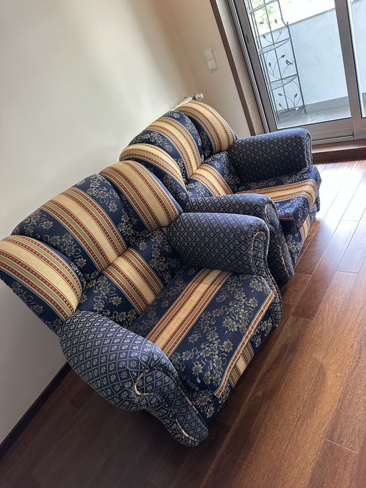 Conjunto de 2 Sofás / Poltronas - 29.99€ (Os Dois)