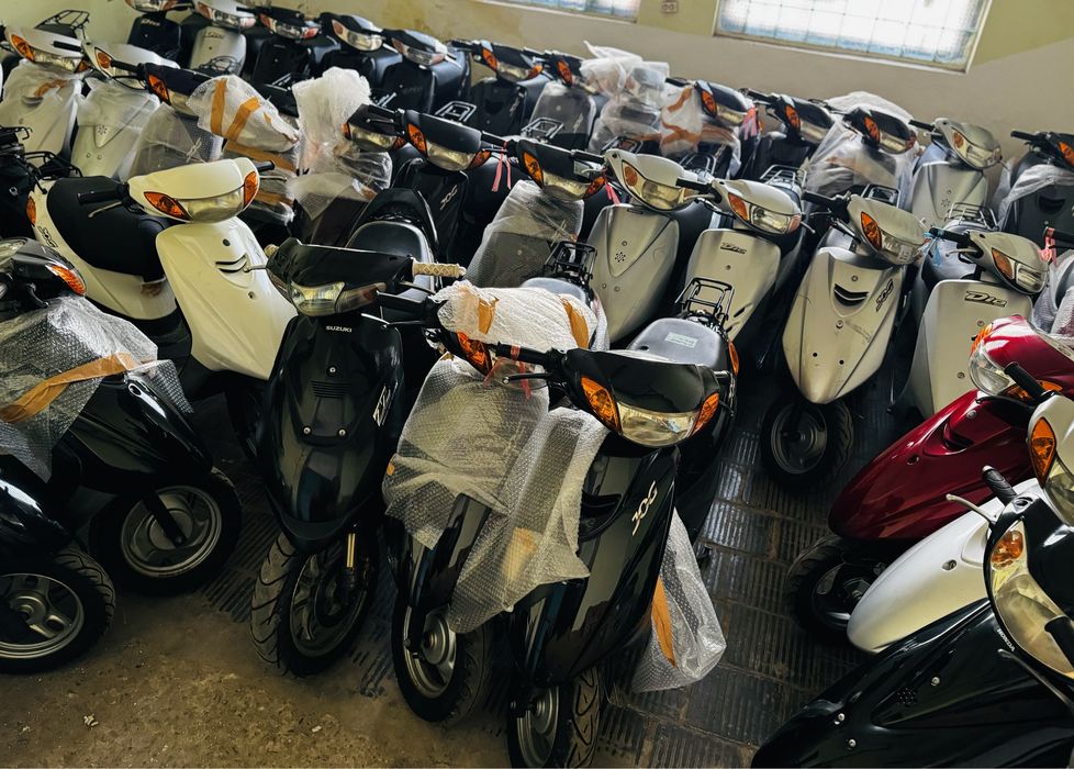 Скутера З контейнера Honda, Dio