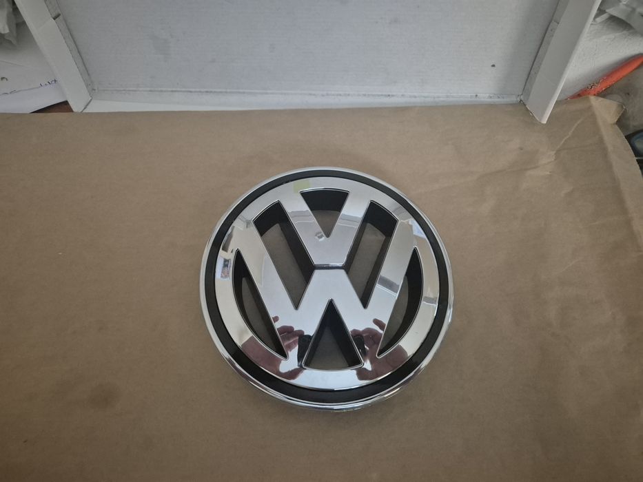 logo emblemat w przód Tiguan Golf  Passat przód śr155mm