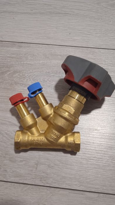 Продам краны шаровые.