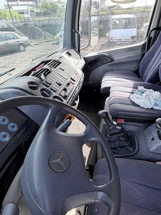 Mercedes Atego Porta 3