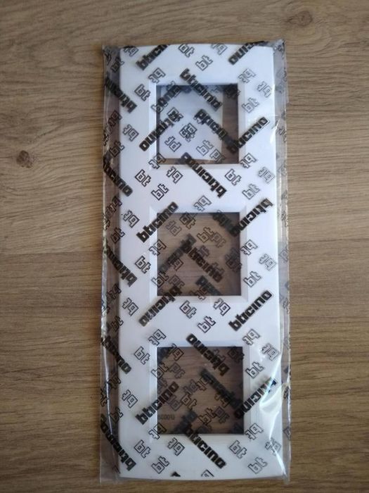 Simple/Dual Mirrors, BTicino Switches – NEW64752409244418121