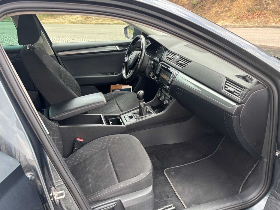 Skoda Superb 1.6 TDI – Final de 2015