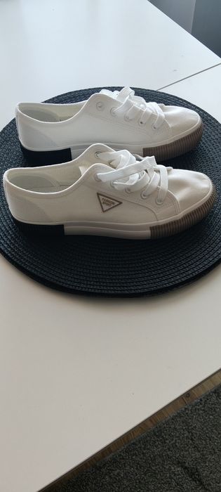 Białe trampki damskie 40