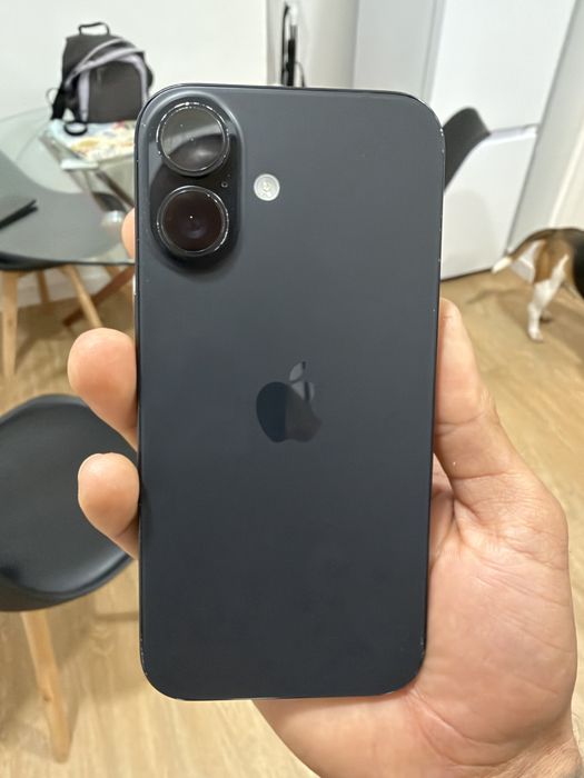 Iphone 16 / 128gb / 97% bateria