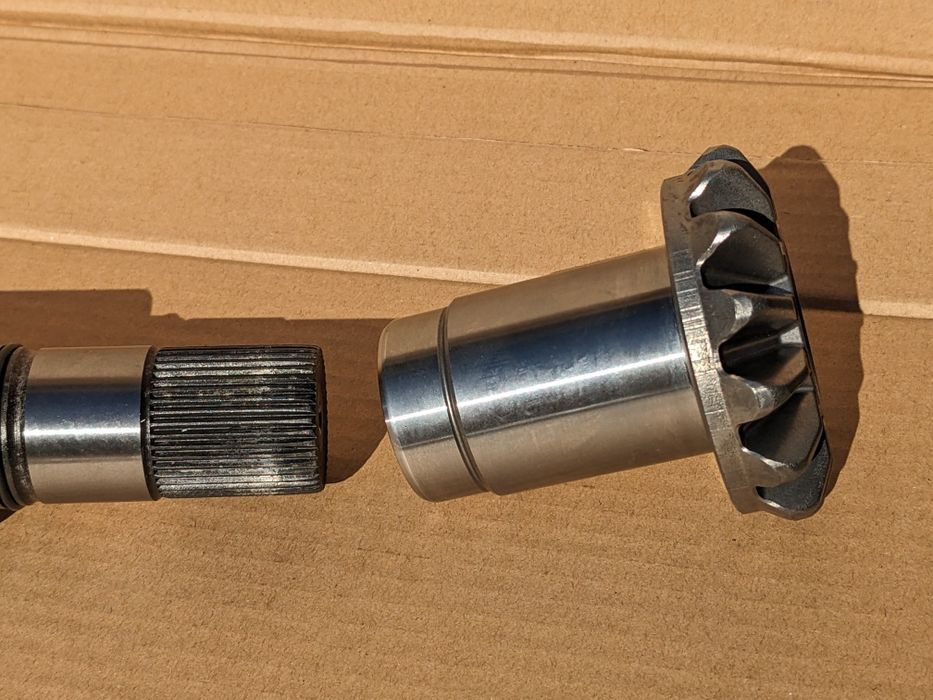 Полуось правая крафтер Man 2017- шрус сателіт