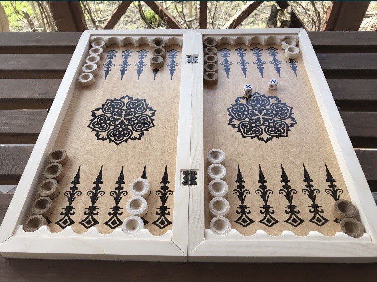 Шахмати шахи карболитовые + Нарды размер доски 51х52 см