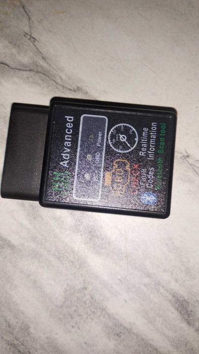 ELM 327  v 1,5. v 2,1 блютуз нові