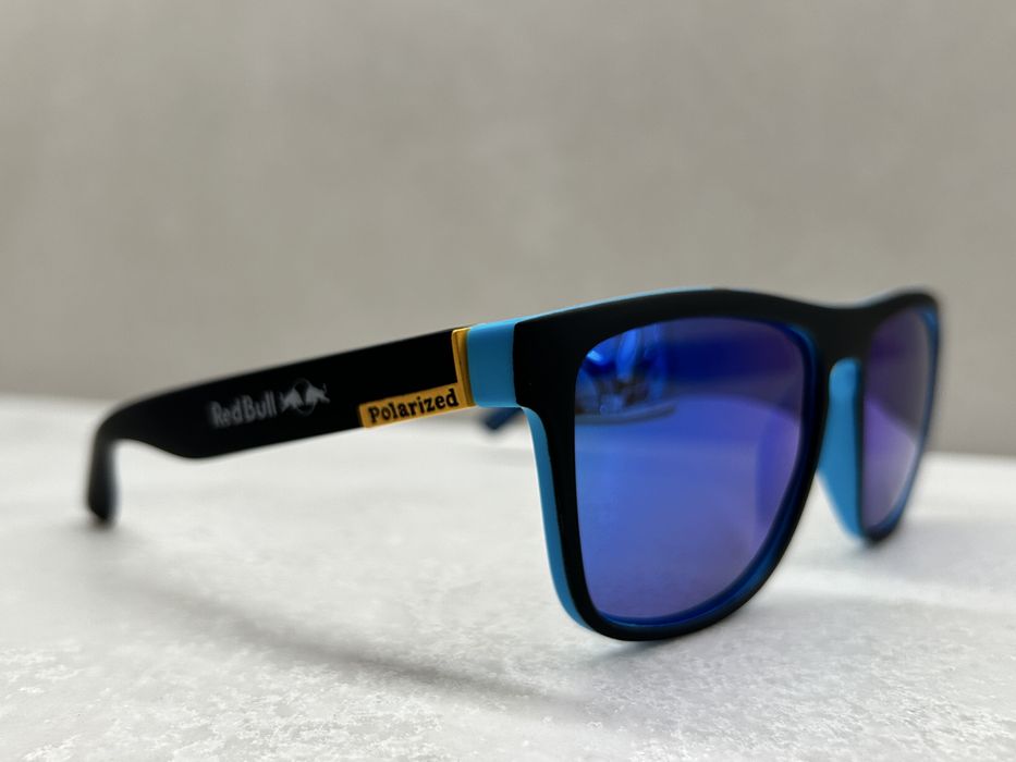 Okulady redbull niebieskie
