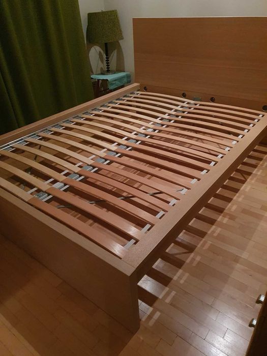 Rama łóżka Malm (Ikea) w okleinie dębowej 140 x 200