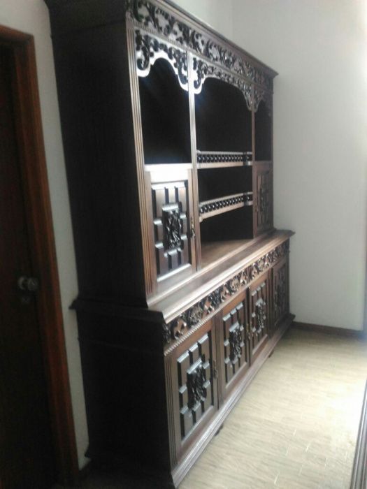 Armário, mesa - madeira