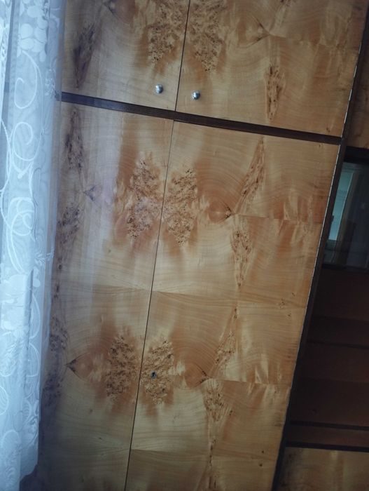 Regał z czasów PRL. szeroki. Meble z Kalwarii Zebrzydowskiej.
