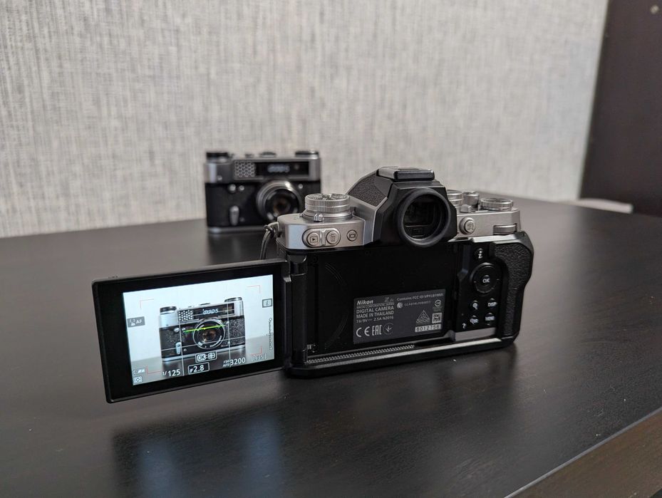 Бездзеркальний фотоапарат Nikon Zfc