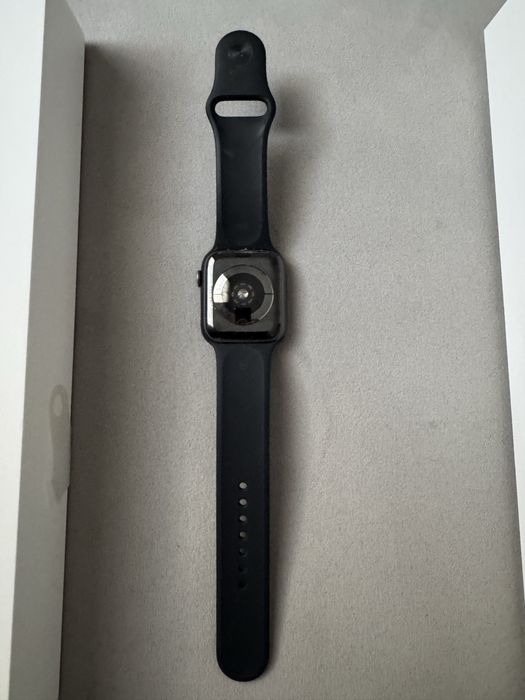 Apple watch 5.