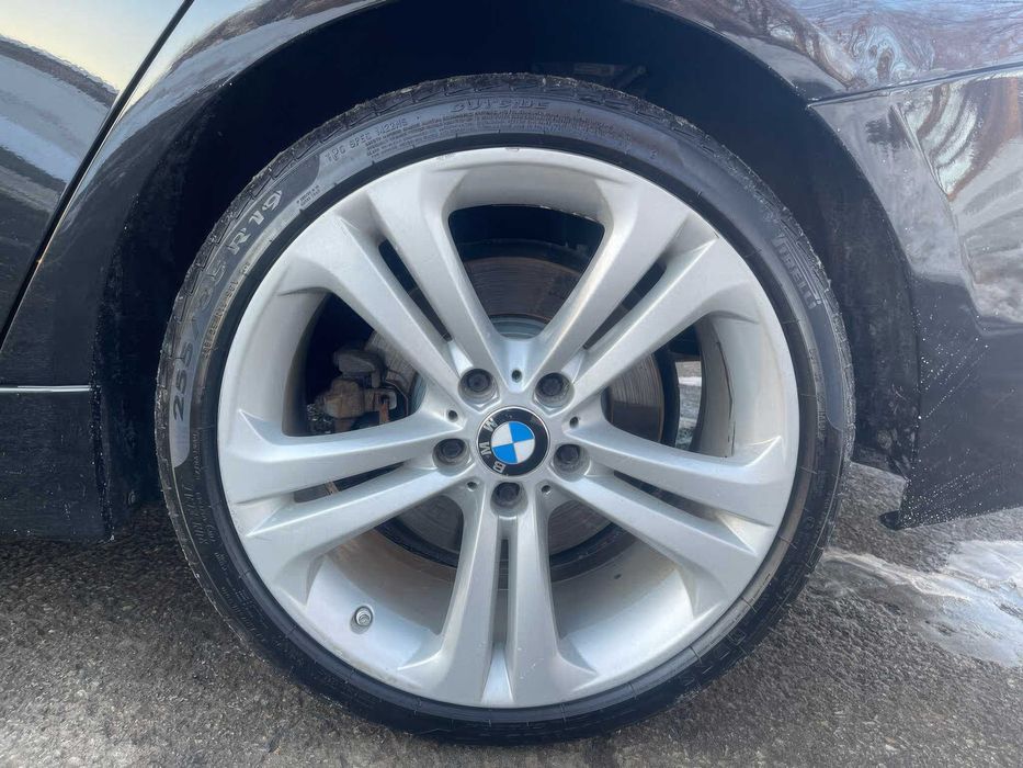 BMW 3 Series      2016