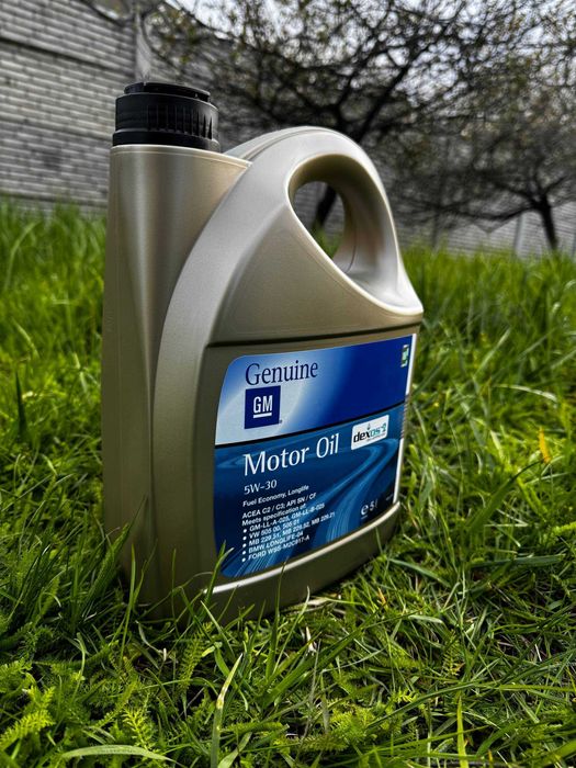 Оригінальне масло GM Dexos2 Longlife 5W-30 — довгий ресурс і повний захист двигуна!