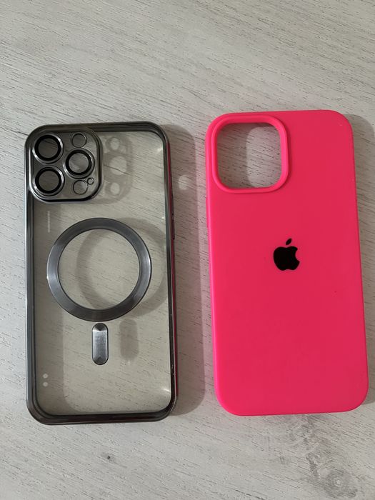Продам 2 чохла на Iphone 13 Pro Max