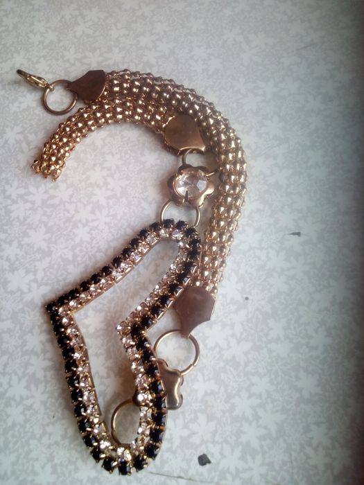 Остатки сломанной бюжетерии  для украшения поделок