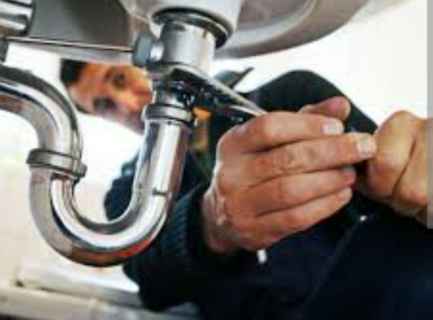 Serviço de canalizador e  outros