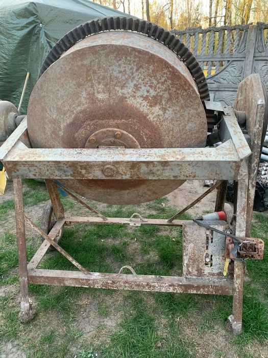 Betoniarka 250 l, silnik 380V