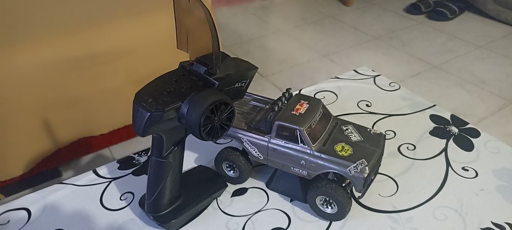 Carrinha RC com Comando