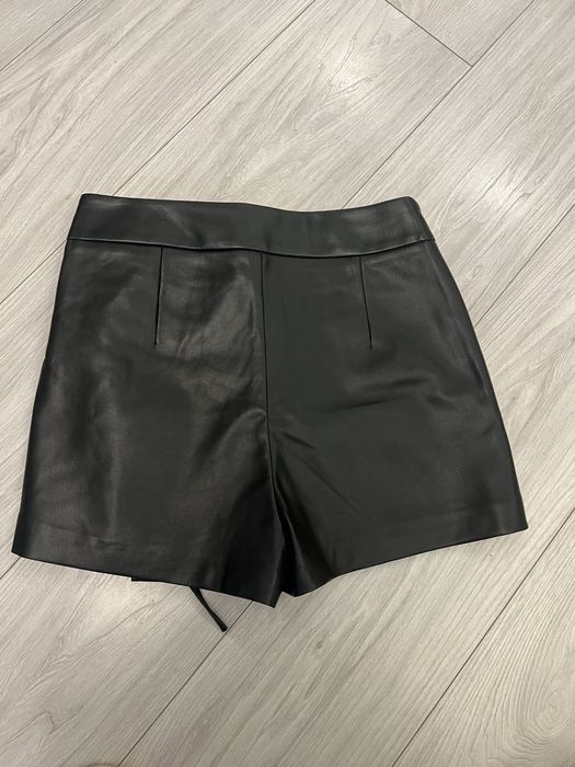 Спідниця шорти з екошкіри