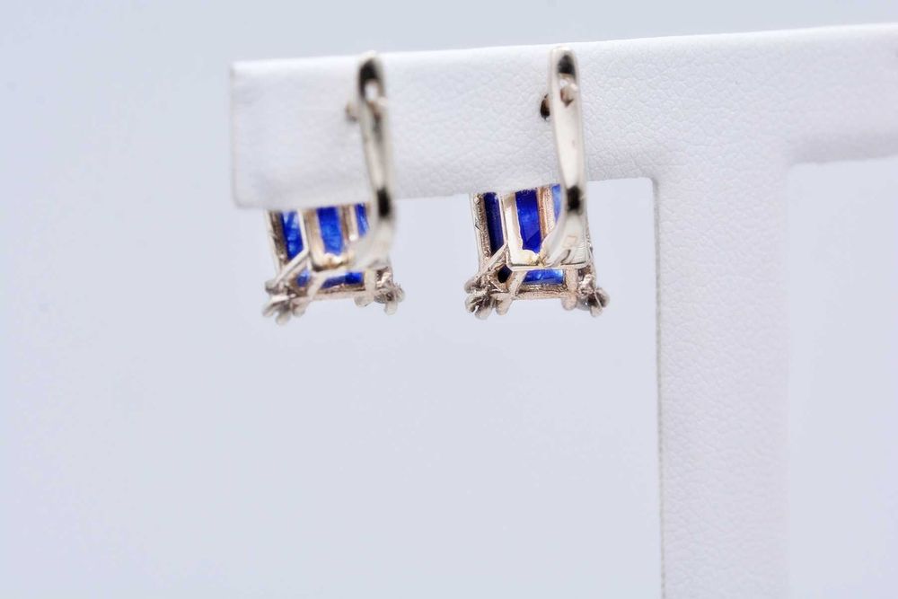 Eleganckie i wytworne kolczyki duże szafiry szlif szmaragdowy brylanty