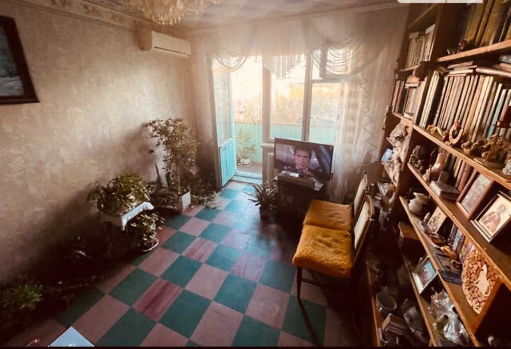 Продам квартиру 3 ком Победа 4