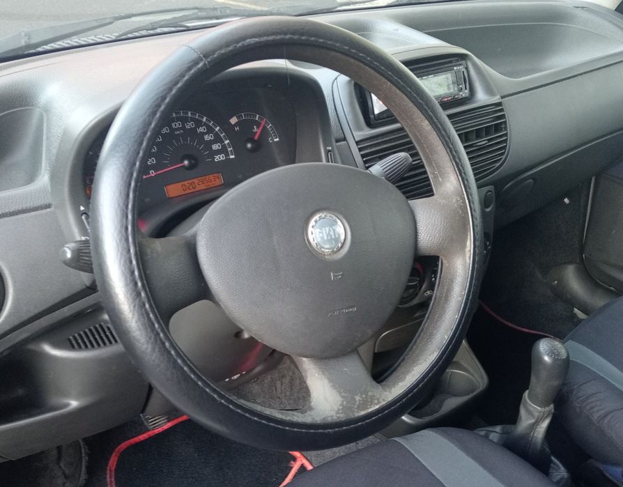 Fiat Punto MultiJet 5 Lugares