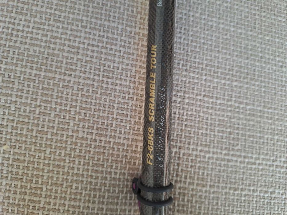 Megabass Orochi xXx F2-68KS Scramble Tour - cana de pesca achigã