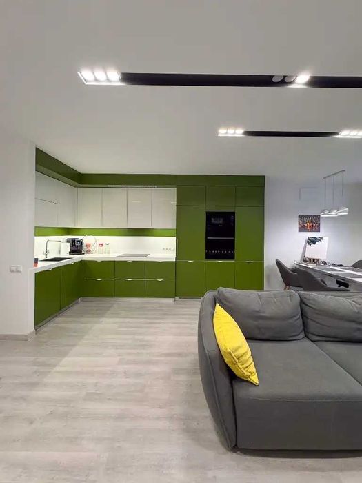 Продам просторную 4-комнатную квартиру в ЖК Атмосфера