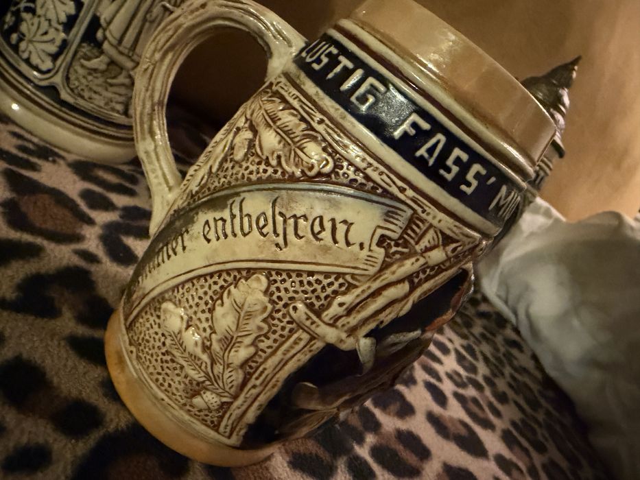 Niemieckie ceramiczne kufle do piwa