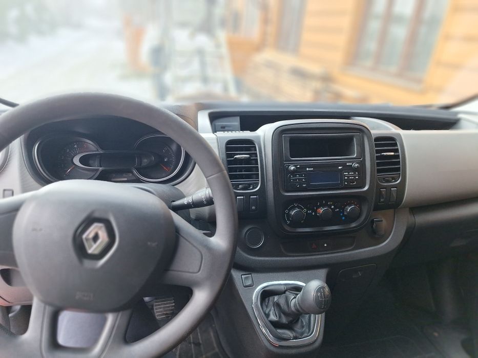 Wynajem busa 9- osobowego, krótkoterminowo lub z kierowcą