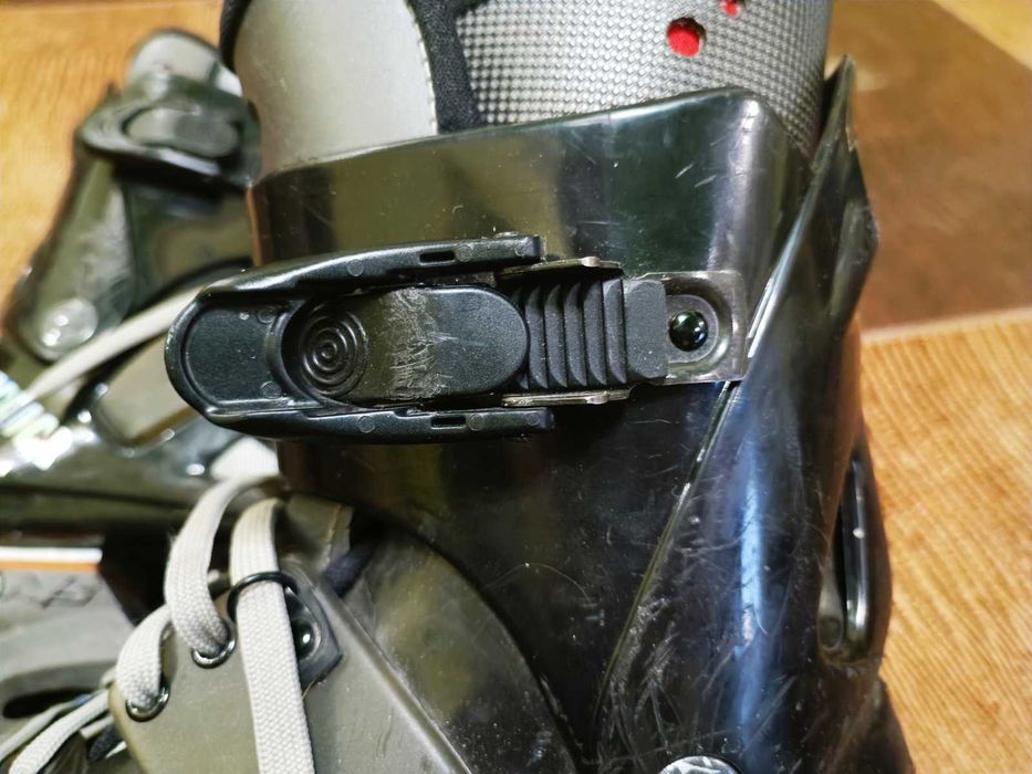 Роликовые коньки