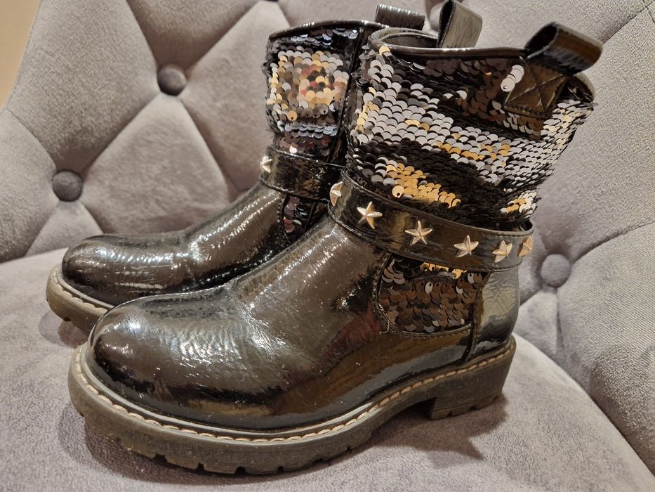 Botki lakierowane z cekinami r.31