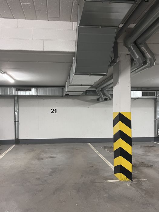 Wysokie przestronne mieszkanie z balkonem 16m2 +MP w hali