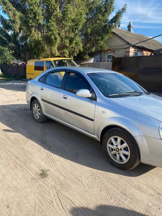 Два комплекта новой  резины зима - лето 
Сделана ходовая, новые стойки 
По всем вопросам 09******15