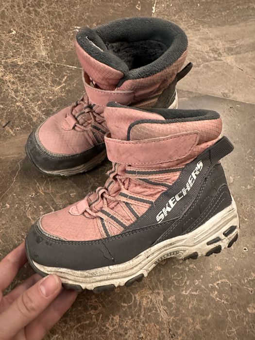 Зимние ботинки и сапоги дутики для девочки skechers 29  и 30 размер