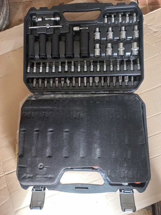 Набор инструментов новый DNIPRO  M  Ultra - 112 единиц.