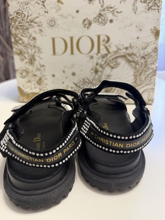 Шкіряні босоніжки Dior